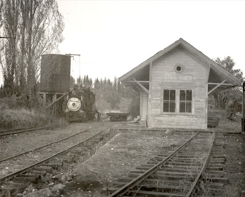Click to see pic 5-tra-nar eng. #8 10 of NCNGRR steam engines (PIC 5-TRA-NAR ENG.)