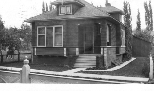 Click to see PIC 6-1 HOUSES 2 of Unidentified houses (PIC 6-1 HOUSES)