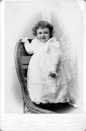 Click to see PIC 6-BEST 18 of Best Family Album (PIC 6-BEST)