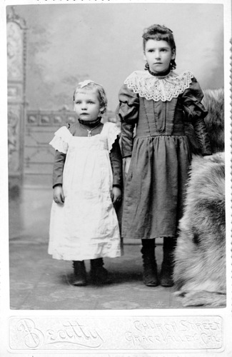 Click to see PIC 6-BEST 83 of Best Family Album (PIC 6-BEST)