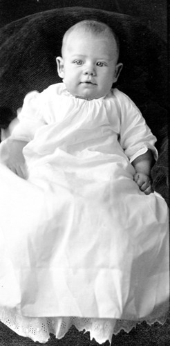 Click to see PIC 6-BEST 84 of Best Family Album (PIC 6-BEST)