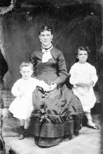 Click to see PIC 6-BEST 135 of Best Family Album (PIC 6-BEST)