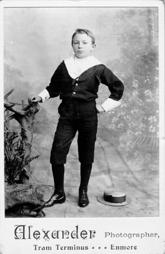 Click to see PIC 6-BEST 145 of Best Family Album (PIC 6-BEST)