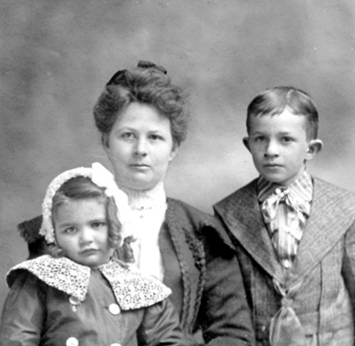Click to see PIC 6-BEST 162 of Best Family Album (PIC 6-BEST)