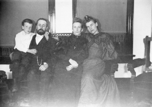 Click to see PIC 6-BIG 14a of Biggs family album (PIC 6-BIG)