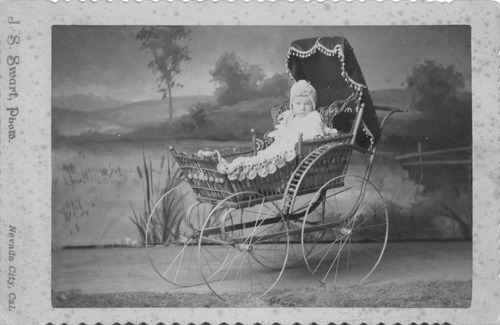 Click to see PIC 6-CAI 9 of Cairns family album (PIC 6-CAI)