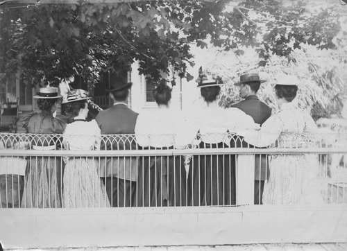Click to see PIC 6-CAI 19 of Cairns family album (PIC 6-CAI)