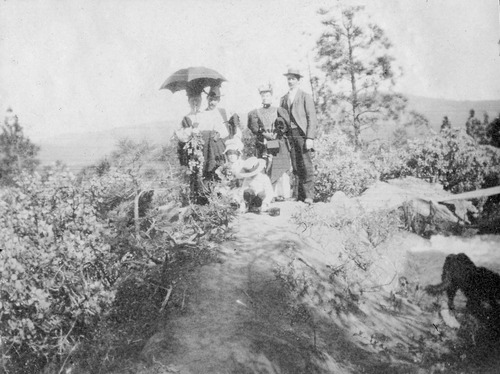Click to see PIC 6-CAI 60 of Cairns family album (PIC 6-CAI)