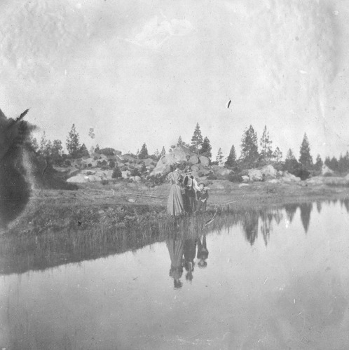 Click to see PIC 6-CAI 68 of Cairns family album (PIC 6-CAI)