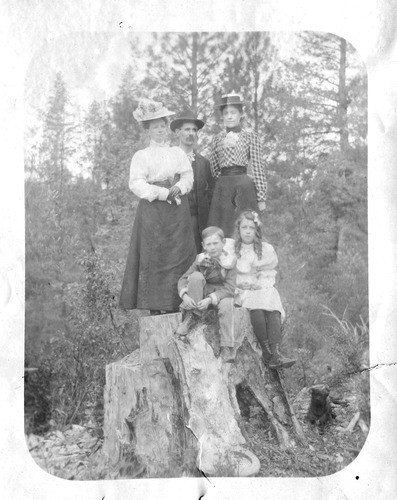 Click to see PIC 6-CAI 79 of Cairns family album (PIC 6-CAI)