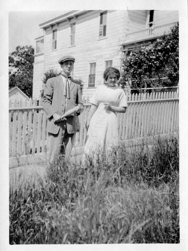 Click to see PIC 6-CAI 80 of Cairns family album (PIC 6-CAI)