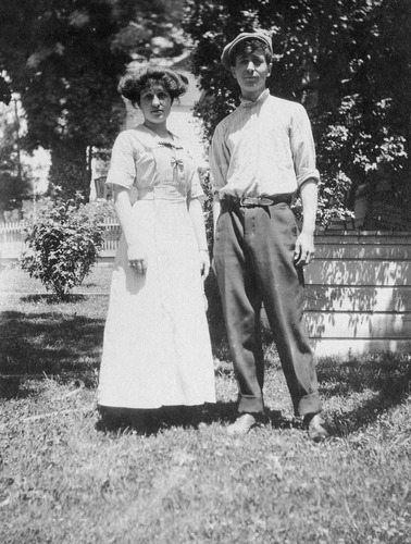 Click to see PIC 6-CAI 81 of Cairns family album (PIC 6-CAI)