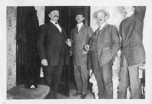 Click to see PIC 6-CAI 84 of Cairns family album (PIC 6-CAI)