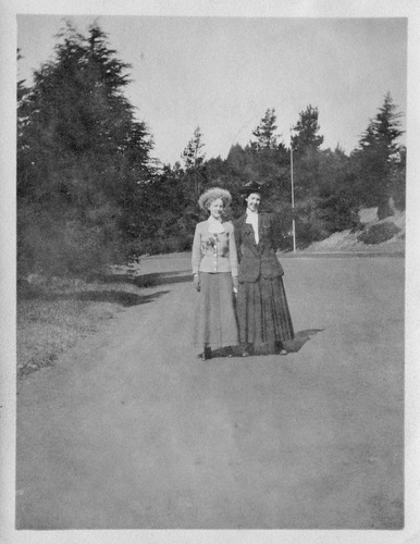 Click to see PIC 6-CAI 88 of Cairns family album (PIC 6-CAI)