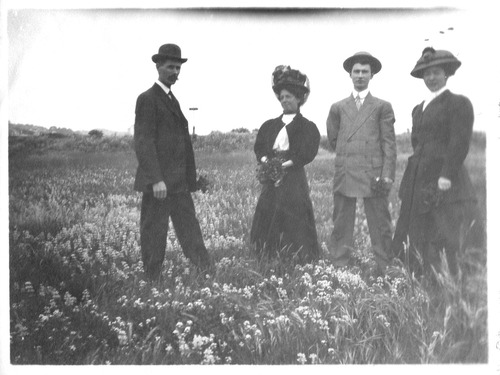 Click to see PIC 6-CAI 92 of Cairns family album (PIC 6-CAI)