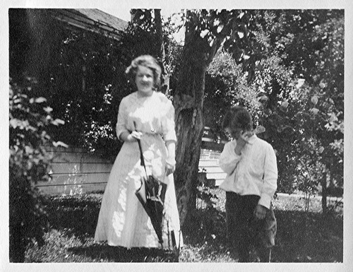 Click to see PIC 6-CAI 114 of Cairns family album (PIC 6-CAI)