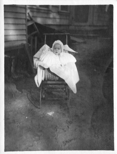 Click to see PIC 6-CAI 126 of Cairns family album (PIC 6-CAI)