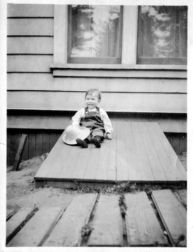 Click to see PIC 6-CAI 130 of Cairns family album (PIC 6-CAI)