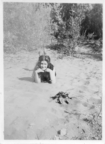Click to see PIC 6-CAI 135 of Cairns family album (PIC 6-CAI)