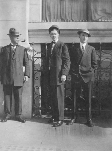 Click to see PIC 6-CAI 139 of Cairns family album (PIC 6-CAI)