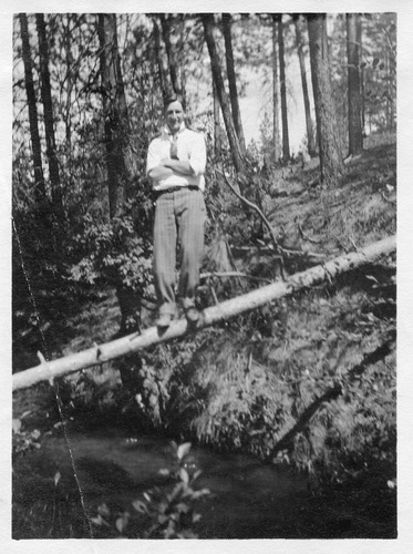 Click to see PIC 6-CAI 151 of Cairns family album (PIC 6-CAI)