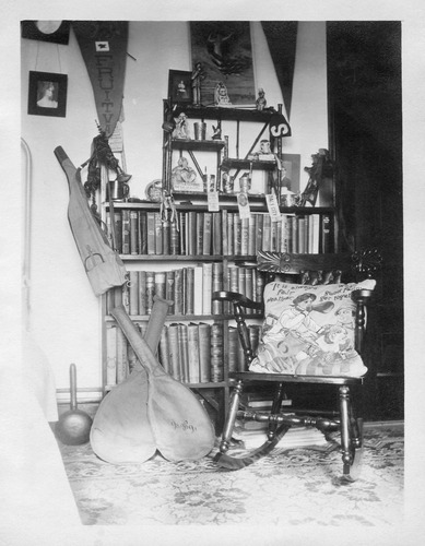 Click to see PIC 6-CAI 156 of Cairns family album (PIC 6-CAI)