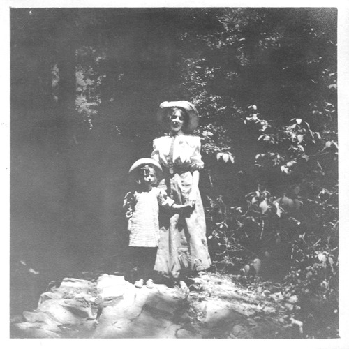 Click to see PIC 6-CAI 168 of Cairns family album (PIC 6-CAI)
