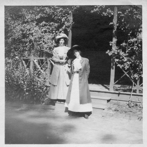 Click to see PIC 6-CAI 169 of Cairns family album (PIC 6-CAI)