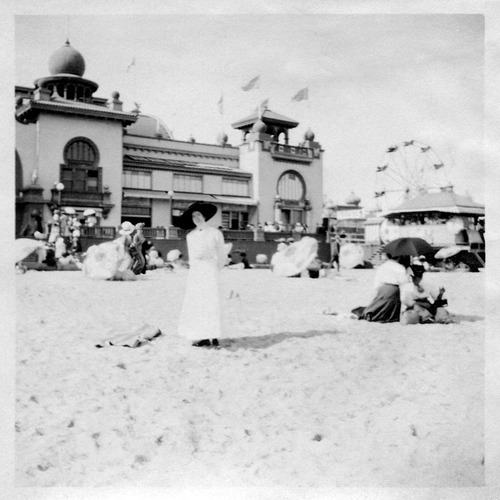 Click to see PIC 6-CAI 171 of Cairns family album (PIC 6-CAI)