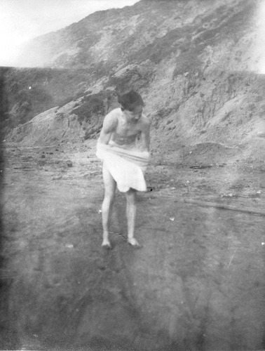 Click to see PIC 6-CAI 176 of Cairns family album (PIC 6-CAI)