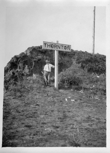 Click to see PIC 6-CAI 185 of Cairns family album (PIC 6-CAI)