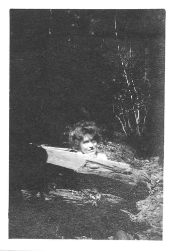 Click to see PIC 6-CAI 187 of Cairns family album (PIC 6-CAI)