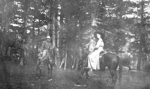 Click to see PIC 6-CAI 200 of Cairns family album (PIC 6-CAI)