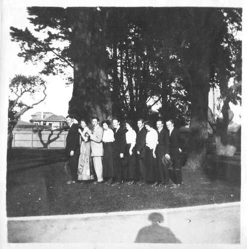 Click to see PIC 6-CAI 214 of Cairns family album (PIC 6-CAI)