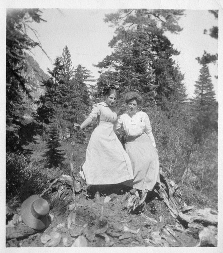Click to see PIC 6-CAI 224 of Cairns family album (PIC 6-CAI)