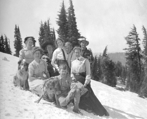 Click to see PIC 6-CAI 227 of Cairns family album (PIC 6-CAI)
