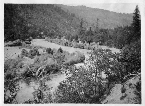 Click to see PIC 6-CAI 243 of Cairns family album (PIC 6-CAI)