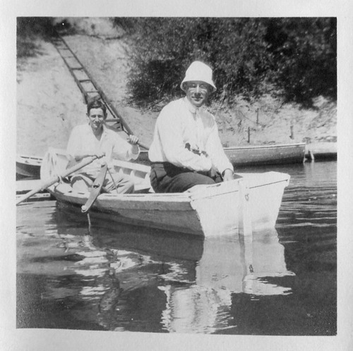 Click to see PIC 6-CAI 247 of Cairns family album (PIC 6-CAI)