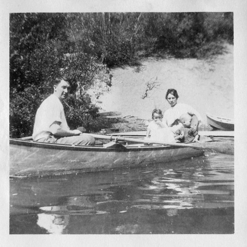 Click to see PIC 6-CAI 249 of Cairns family album (PIC 6-CAI)