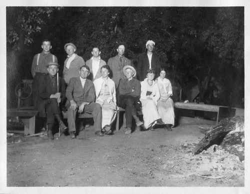 Click to see PIC 6-CAI 264 of Cairns family album (PIC 6-CAI)