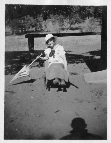 Click to see PIC 6-CAI 317 of Cairns family album (PIC 6-CAI)