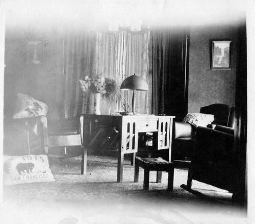 Click to see PIC 6-CAI 335 of Cairns family album (PIC 6-CAI)
