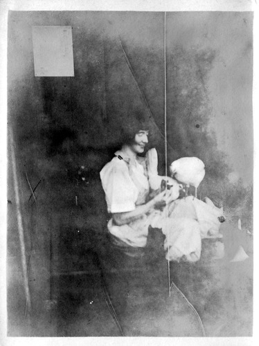 Click to see PIC 6-CAI 340 of Cairns family album (PIC 6-CAI)
