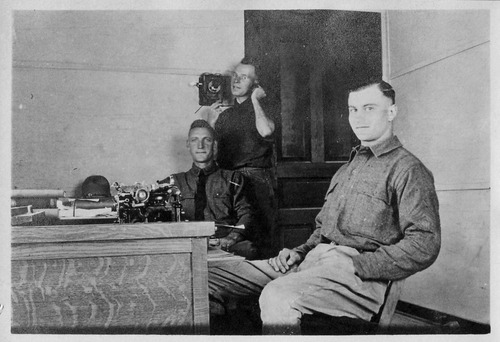 Click to see PIC 6-CAI 359 of Cairns family album (PIC 6-CAI)