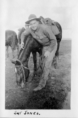 Click to see PIC 6-CAI 369 of Cairns family album (PIC 6-CAI)