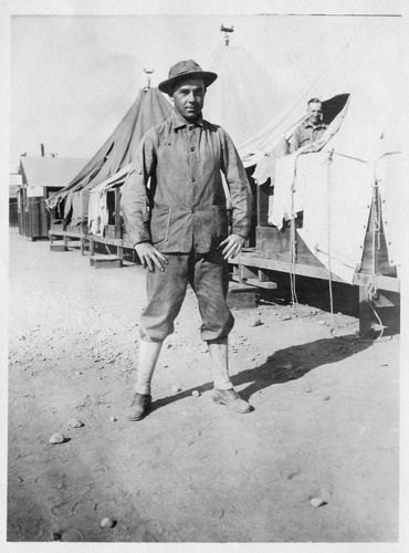 Click to see PIC 6-CAI 382 of Cairns family album (PIC 6-CAI)