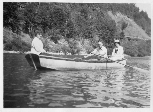 Click to see PIC 6-CAI 414 of Cairns family album (PIC 6-CAI)