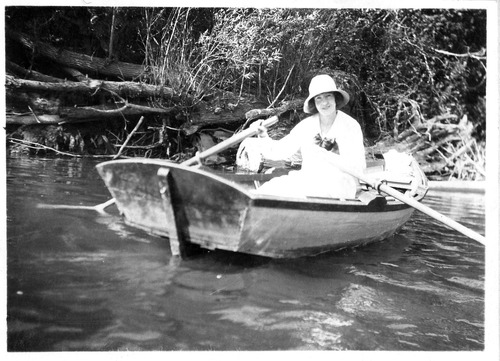 Click to see PIC 6-CAI 425 of Cairns family album (PIC 6-CAI)