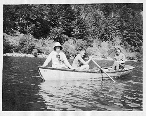 Click to see PIC 6-CAI 427 of Cairns family album (PIC 6-CAI)