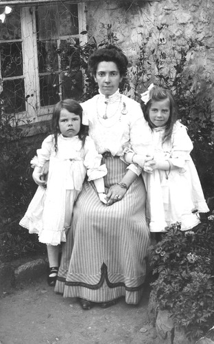 Click to see PIC 6-CHA 162 of Chapman Collection (PIC 6-CHA)